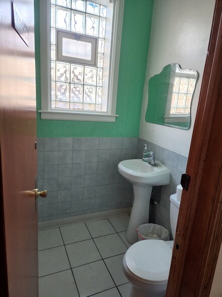 6235 S Kedzie Ave, Chicago, IL for sale - Interior Photo - Image 2 of 10