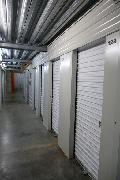 7420 Mill Aly, Ketchikan, AK à vendre - Photo du bâtiment - Image 2 de 13