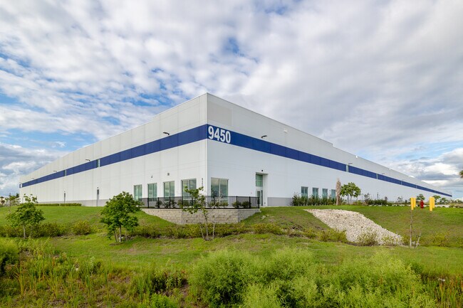 Plus de détails pour 9450 Piper Rd, Punta Gorda, FL - Industriel à louer