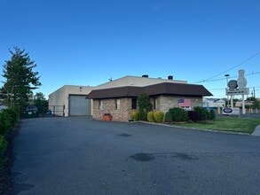 701 N Stiles St, Linden, NJ for lease Interior Photo- Image 1 of 8