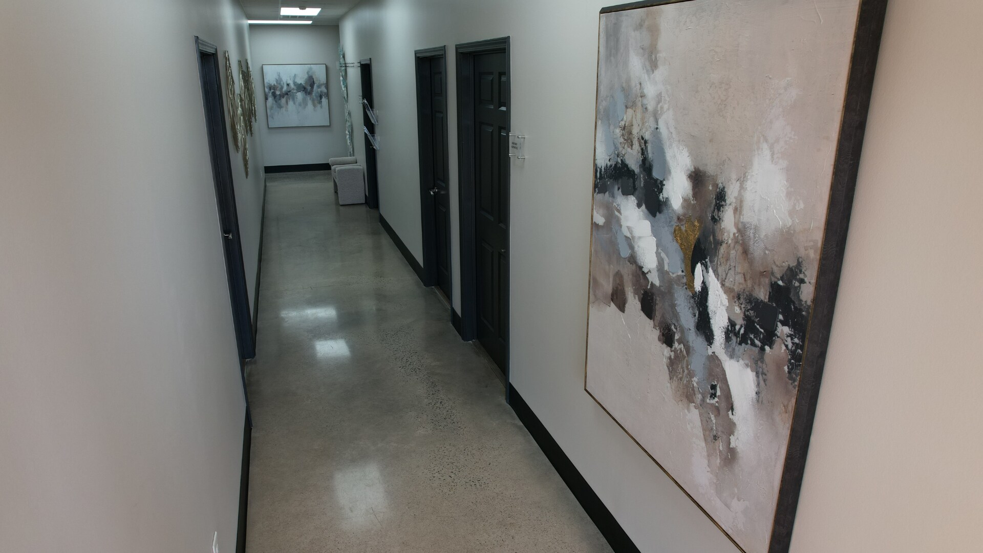 2001 Club Manor Dr, Maumelle, AR for lease Interior Photo- Image 1 of 3