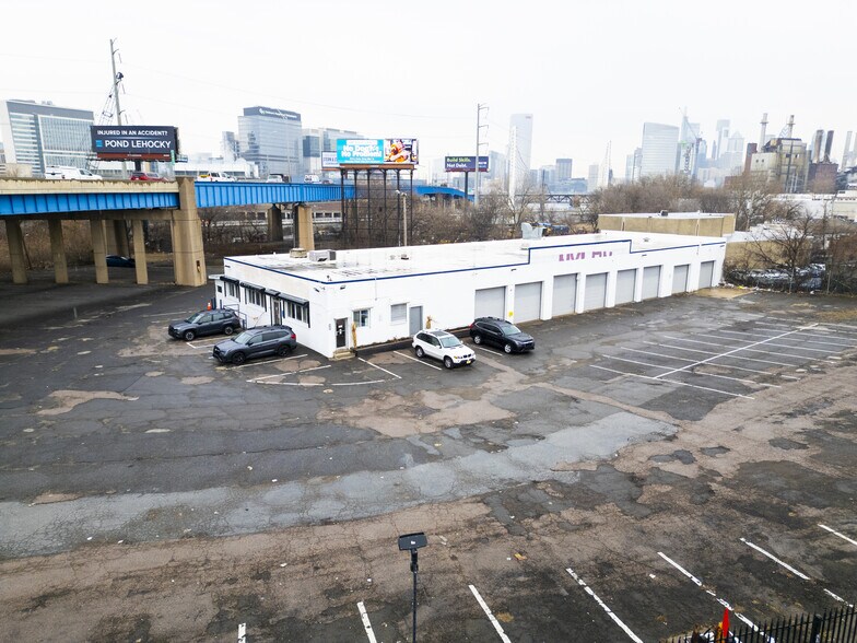 3111 Grays Ferry Ave, Philadelphia, PA à vendre - Photo du bâtiment - Image 2 de 21