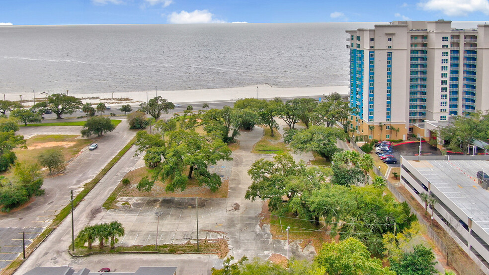 2300 Beach Dr, Gulfport, MS for sale - Aerial - Image 1 of 1