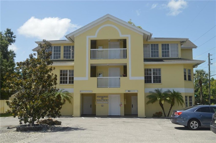 1617 S Tuttle Ave, Sarasota, FL à vendre - Photo principale - Image 1 de 10
