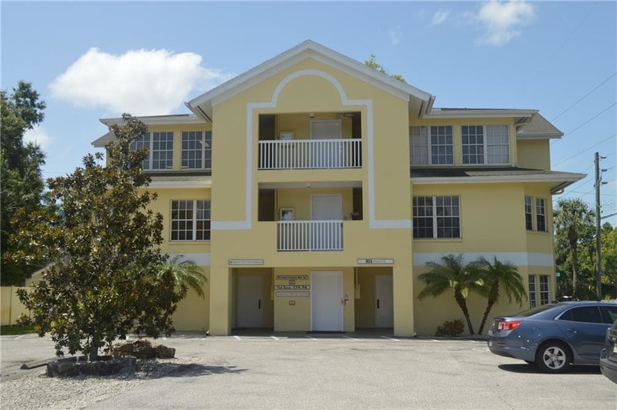 1617 S Tuttle Ave, Sarasota, FL for sale - Primary Photo - Image 1 of 10