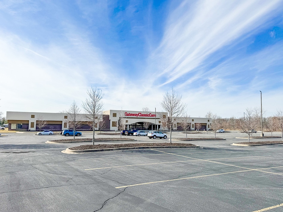 1237 Central Park Dr, O'Fallon, IL for sale Building Photo- Image 1 of 11