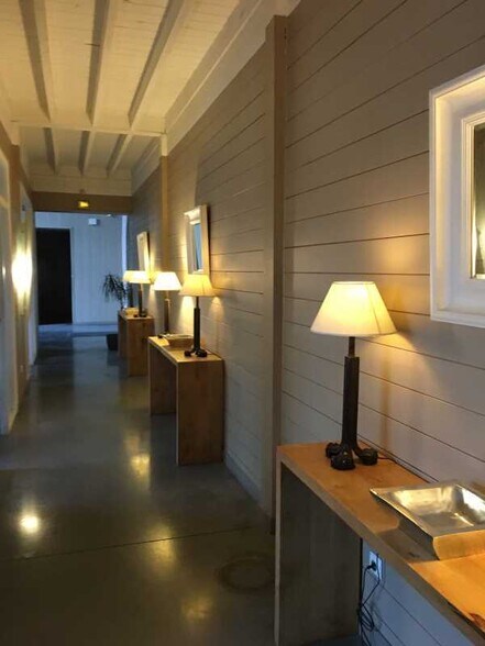 Flex in Lys-lez-Lannoy for lease - Interior Photo - Image 2 of 6