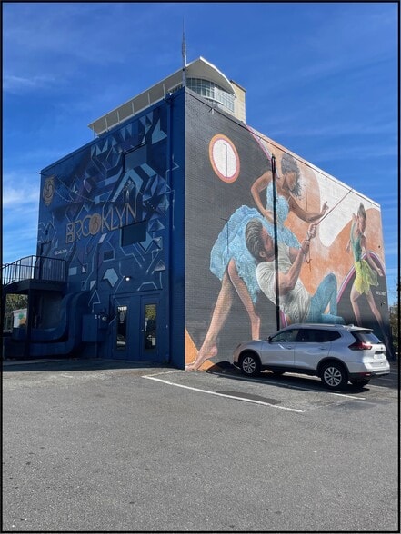 225 N Caldwell St, Charlotte, NC for lease - Building Photo - Image 3 of 15