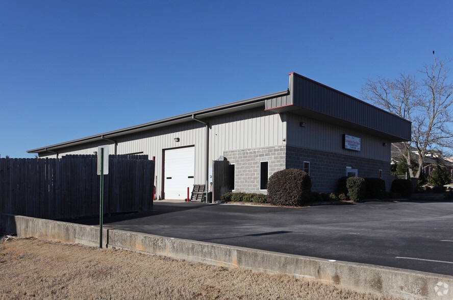 1221 Royal Dr, Conyers, GA for sale - Building Photo - Image 2 of 2