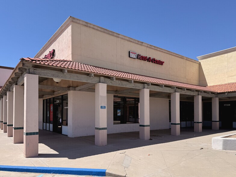 57220-57274 29 Palms Hwy, Yucca Valley, CA à louer - Photo du bâtiment - Image 3 de 37