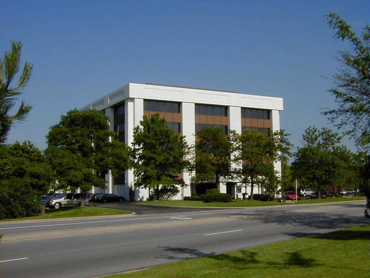 1000 Skokie Blvd, Wilmette, IL for lease Building Photo- Image 1 of 3