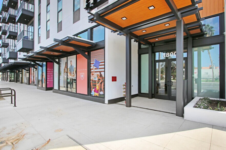 3800 S Figueroa St, Los Angeles, CA for lease - Building Photo - Image 3 of 10