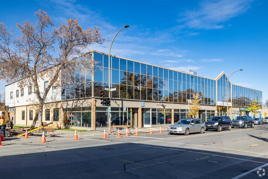 2953-2961 Rue Bélanger, Montréal, QC à louer - Photo du bâtiment - Image 3 de 5