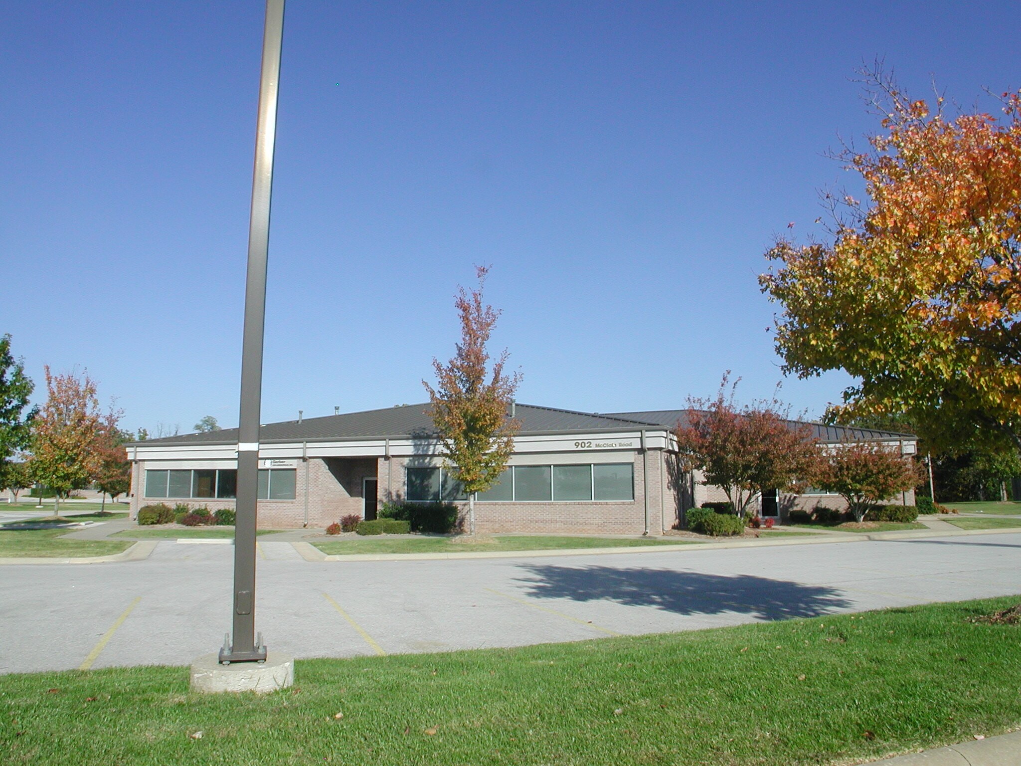 905 NE McClain Rd, Bentonville, AR à louer Photo principale- Image 1 de 5