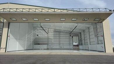 12020 Higgins Airport Way, Burlington, WA à louer Photo intérieure- Image 1 de 25