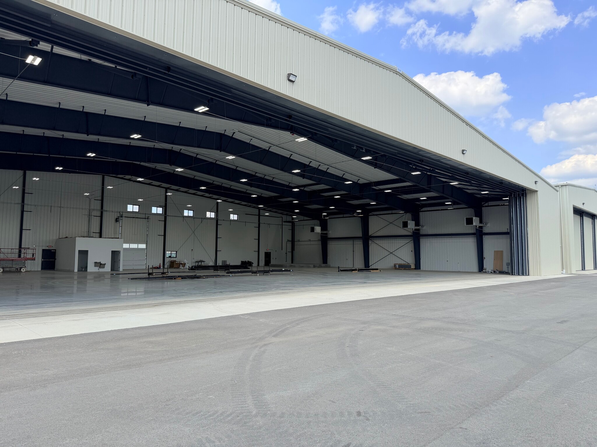 460 Tasa dr, Fombell, PA for lease Interior Photo- Image 1 of 13