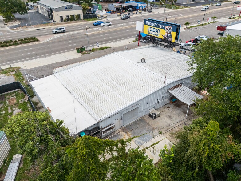 1860 N Washington Blvd, Sarasota, FL à vendre - Photo du bâtiment - Image 3 de 21