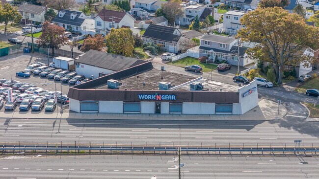 More details for 150 W Sunrise Hwy, Lindenhurst, NY - Retail for Lease