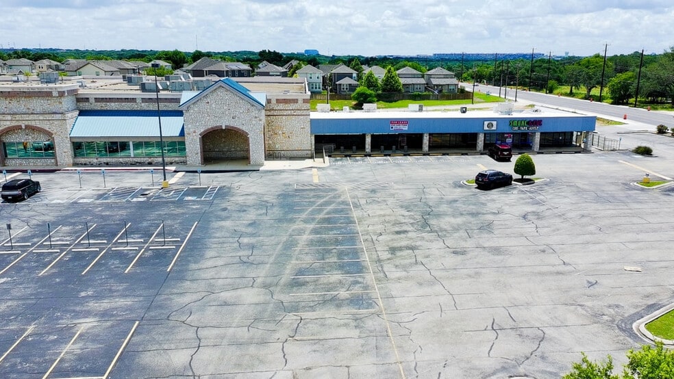 6363 Prue Rd, San Antonio, TX à louer - Photo du bâtiment - Image 2 de 3