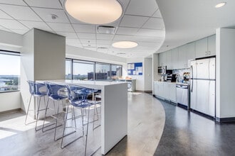 1777 N Kent St, Arlington, VA for lease Interior Photo- Image 2 of 6