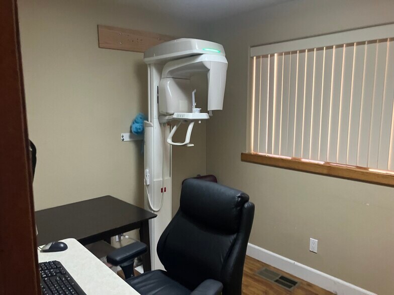 2916 Tunnel St, Placerville, CA à vendre - Photo intérieure - Image 2 de 5