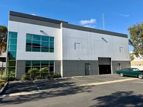 15151 Woodlawn Ave, Tustin, CA for lease Building Photo- Image 2 of 7