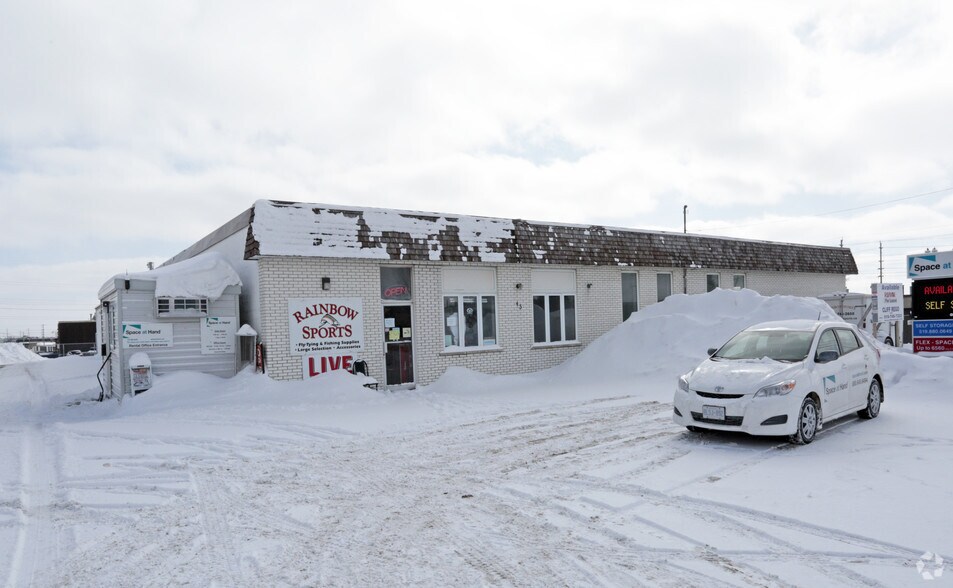 45 Northfield Dr, Waterloo, ON à vendre - Photo principale - Image 1 de 1