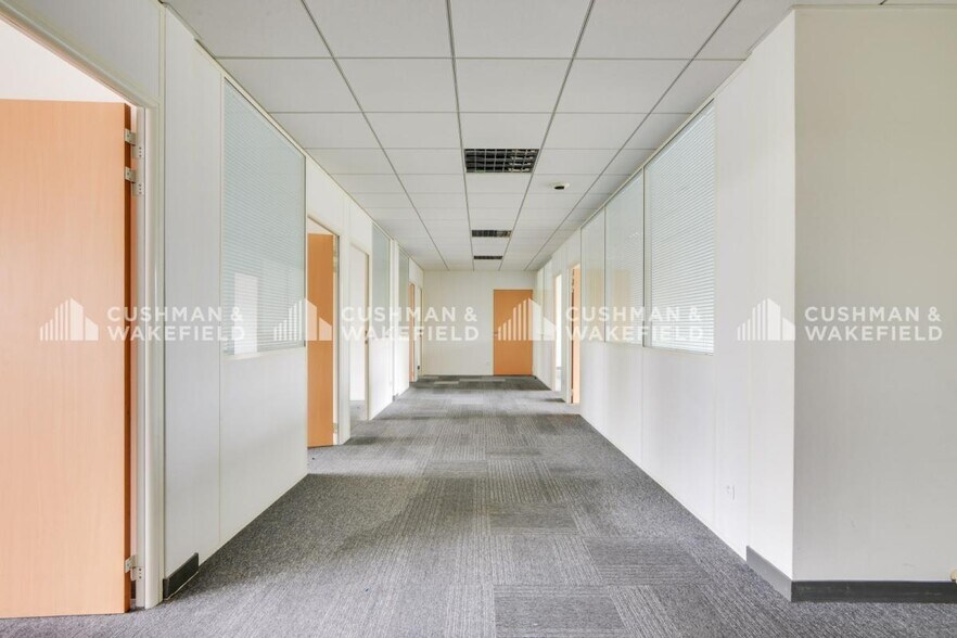 1 Chemin Jean-Marie Vianney, Écully à louer - Photo intérieure - Image 2 de 15