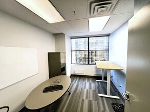 81 Metcalfe St, Ottawa, ON for lease Interior Photo- Image 2 of 9