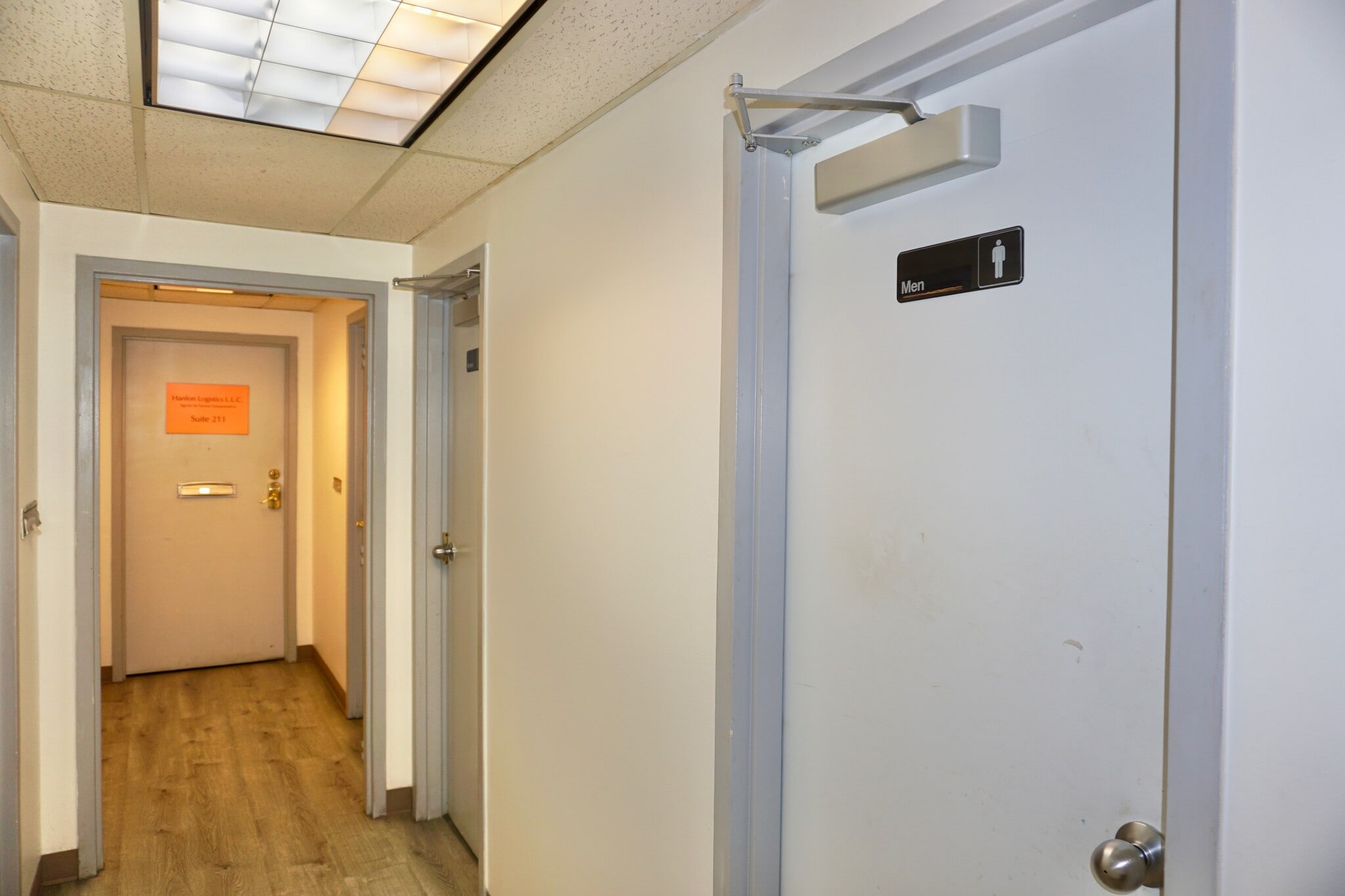 105 S Roselle Rd, Schaumburg, IL for lease Interior Photo- Image 1 of 13