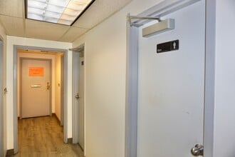 105 S Roselle Rd, Schaumburg, IL for lease Interior Photo- Image 1 of 13