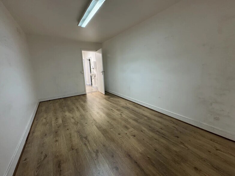 Flex dans Montigny-lès-Cormeilles à louer - Photo intérieure - Image 2 de 12