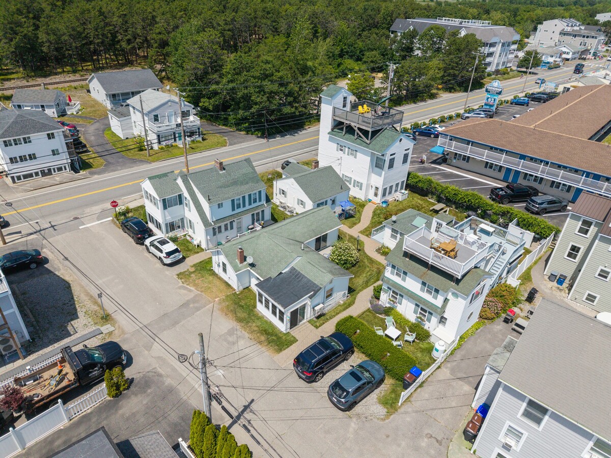 165 E Grand Ave, Old Orchard Beach, ME 04064 - Unité 6 - - Photo intérieure - Image 2 of 24