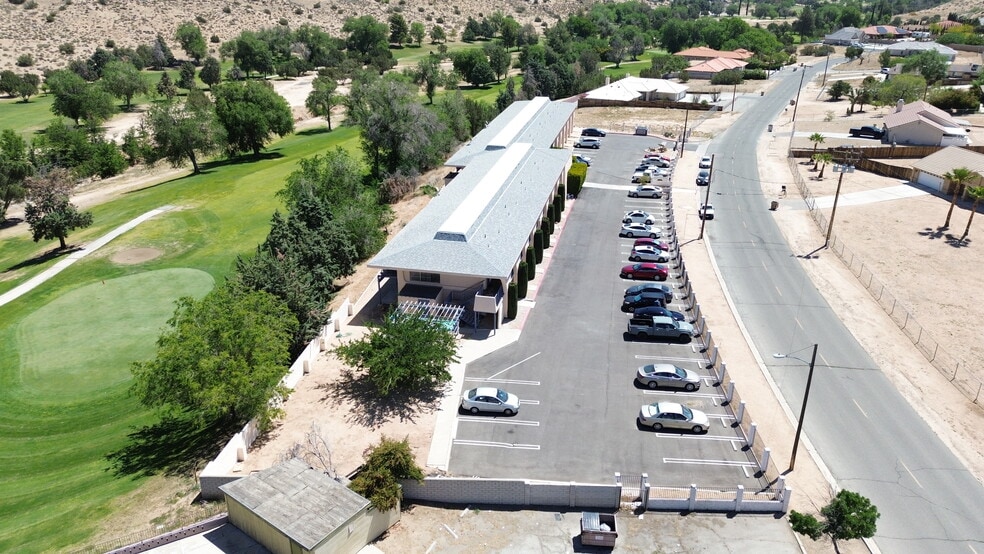 17990 Bangor Ave, Hesperia, CA for sale - Building Photo - Image 2 of 33