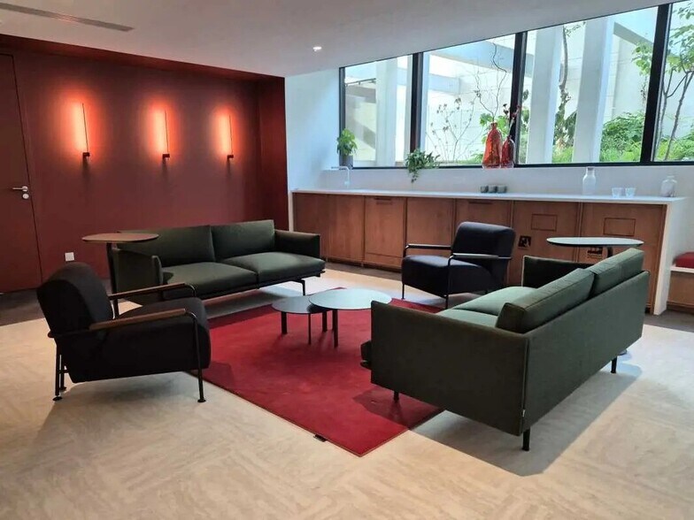 2-8 place du 8 mai 1945, Levallois-Perret for lease - Interior Photo - Image 3 of 12