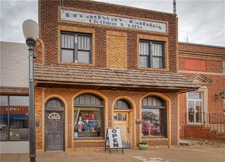 More details for 218 W Broadway Ave, Elk City, OK - Retail for Sale
