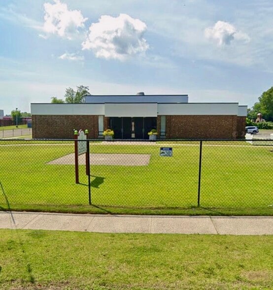 43 Jones Rd, Hamden, CT for sale - Building Photo - Image 1 of 12