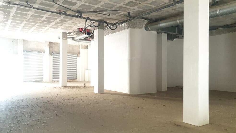 Retail in Elche, Alicante for sale - Interior Photo - Image 2 of 4