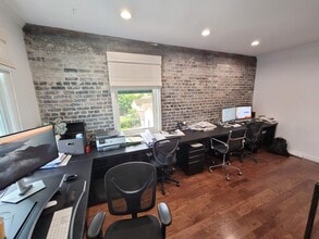 9032-9040 Burton Way, Beverly Hills, CA for lease Interior Photo- Image 2 of 5