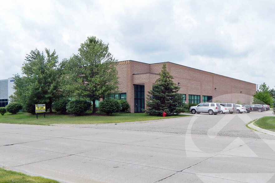 46635 Magellan Dr, Novi, MI à louer - Photo du bâtiment - Image 1 de 1