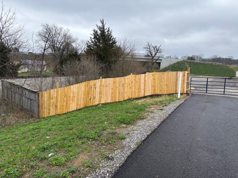 2554 Bailey Farm Dr, Knoxville, TN for lease - Building Photo - Image 3 of 3