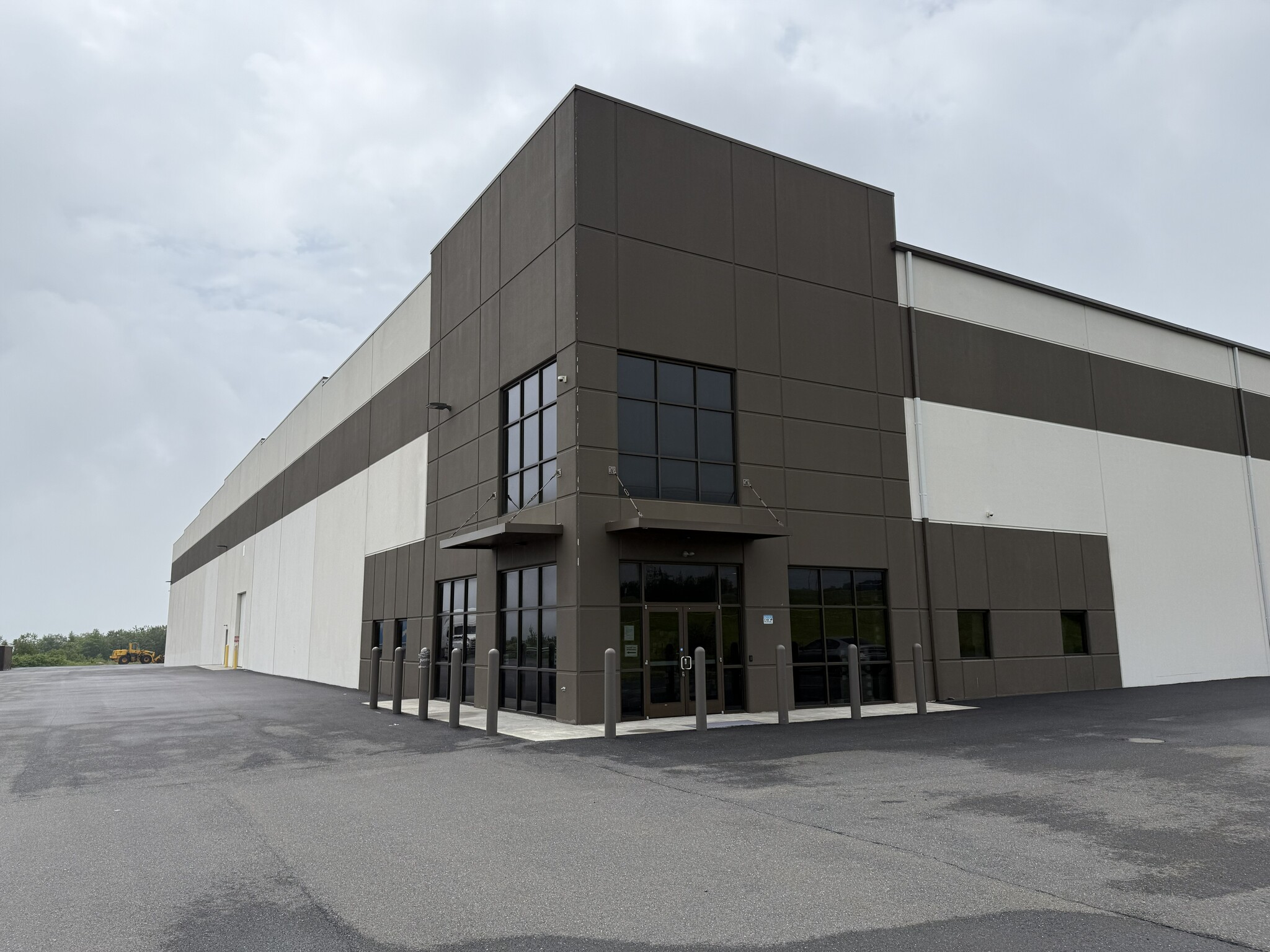 10 Keystone Blvd E, Pottsville, PA for lease Primary Photo- Image 1 of 4