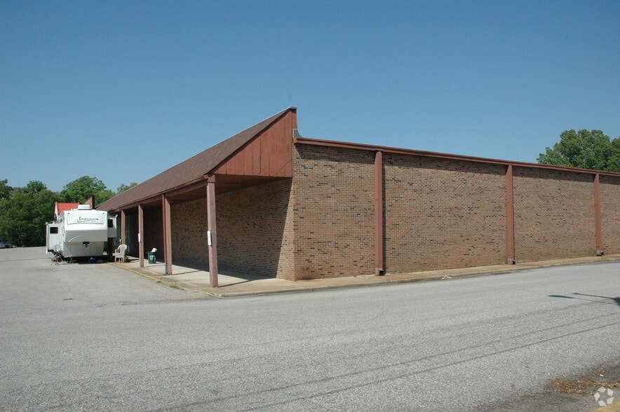 5024-5028 S 1st St, Milan, TN for lease - Building Photo - Image 2 of 6