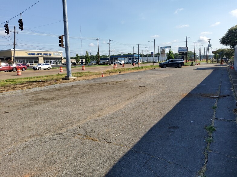 5221 Summer Ave, Memphis, TN for sale - Building Photo - Image 3 of 3