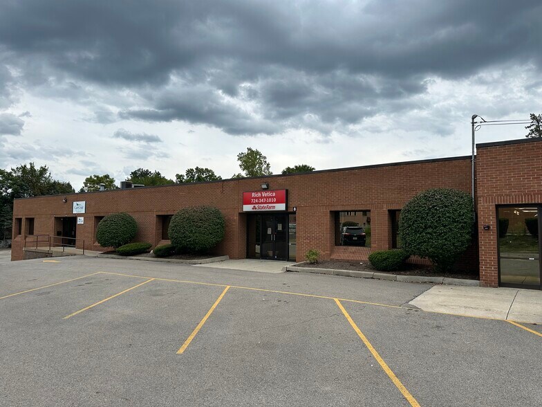 87 Stambaugh Ave, Sharon, PA à louer - Photo du bâtiment - Image 1 de 12