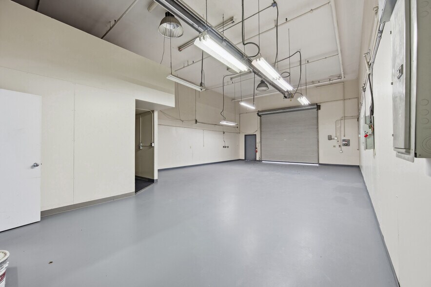12150 Charles Dr, Grass Valley, CA à vendre - Photo du bâtiment - Image 2 de 19