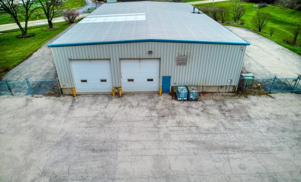 1010 Town Rd, West Chicago, IL for sale - Building Photo - Image 3 of 8