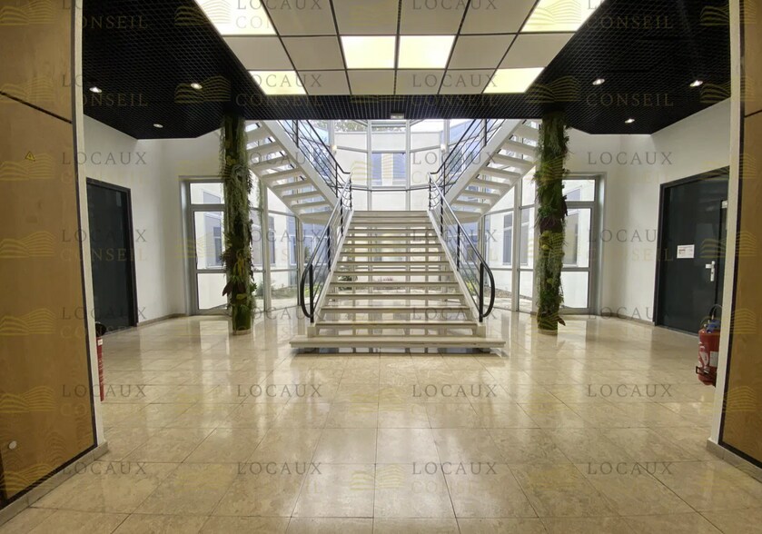 5 Rue Rosa Luxemburg, Éragny à louer - Photo du bâtiment - Image 2 de 11