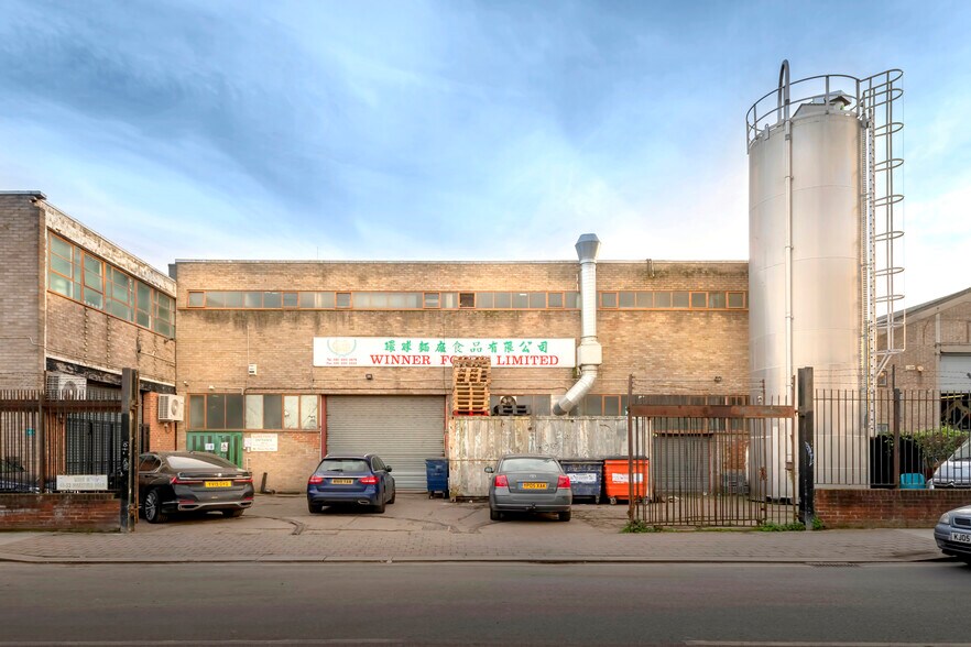 43-53 Markfield Rd, Londres à louer - Photo du bâtiment - Image 3 de 3