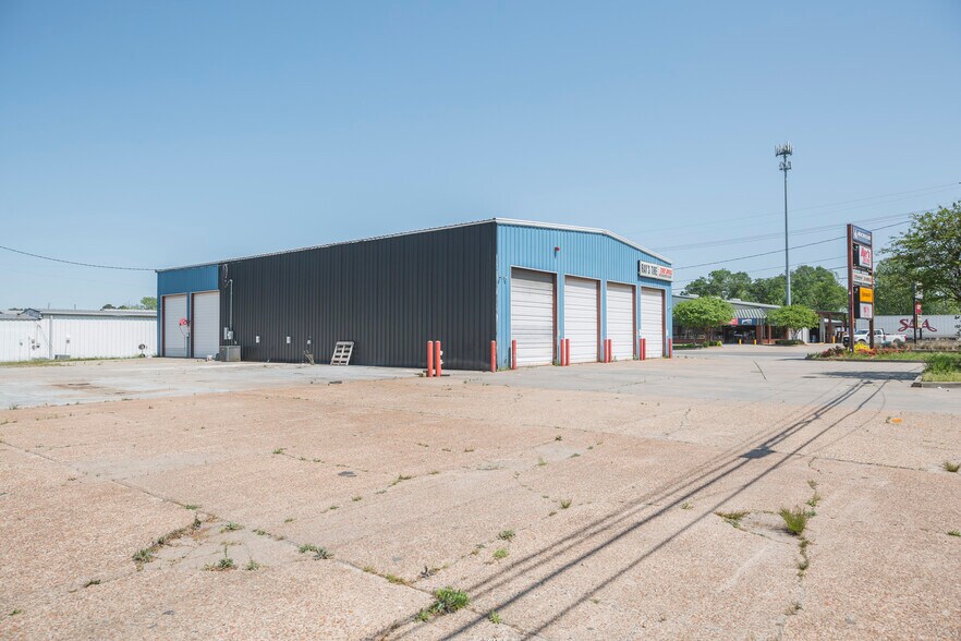 1903 Cypress St, West Monroe, LA à vendre - Photo du bâtiment - Image 3 de 14